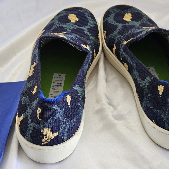 Rothy's Slip On Blue Spot Leopard Cheetah Print Sneakers Navy size 8 - Picture 13 of 16